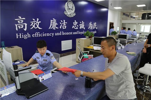 香港王中王开奖结果正版一,香港王中王开奖结果正版一，揭秘彩票背后的故事